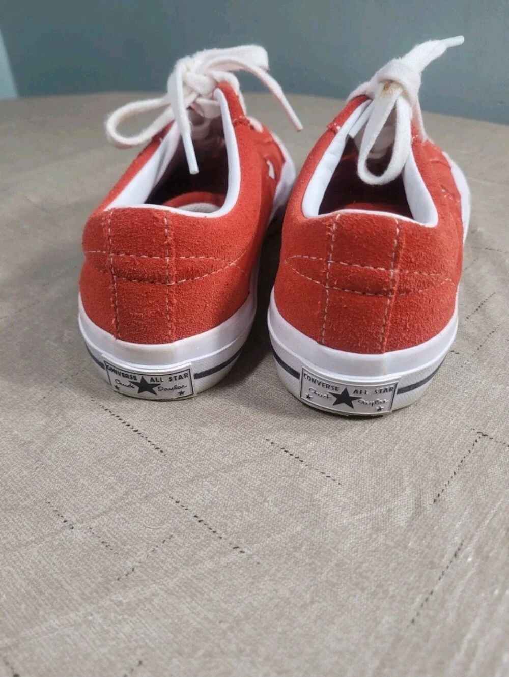 Converse One Star Juniors Size 4 White Orange Suede Leather Low Top Sneakers 118